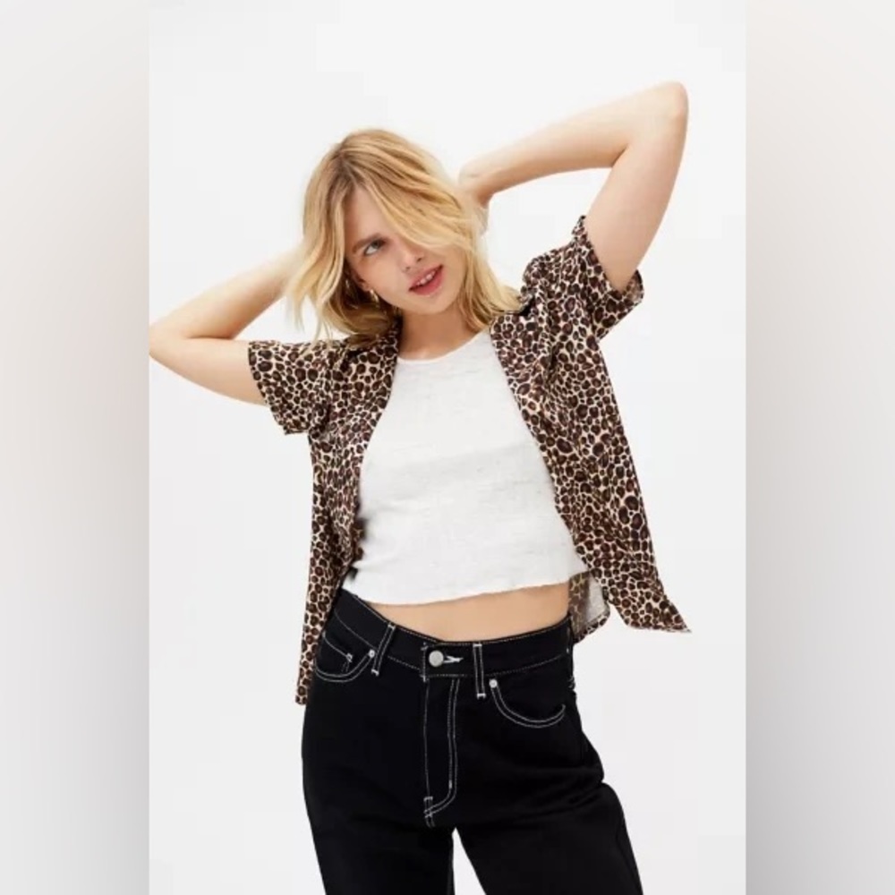 NWT Daisy Street Bowling Button Down Shirt Leopard Size Large